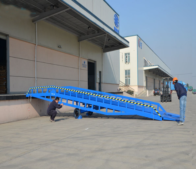 西藏移动式登车桥应用
